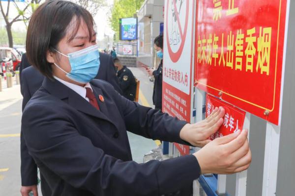16岁男孩年纪不大“酒龄”不短，如何破解向未成年人售酒难题？