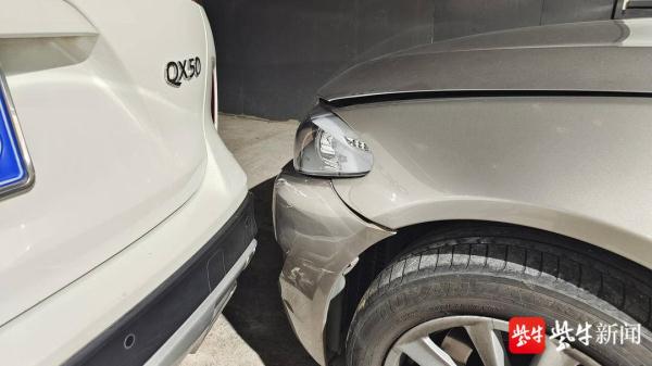 倒车撞上旁边停泊的车辆，交警为啥要扣肇事车呢，原来——