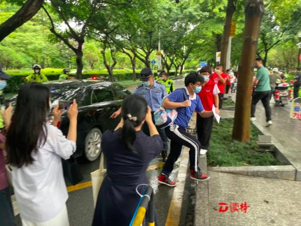 高考考场外的五种颜色,你遇到了吗? 高考考场外的五种颜色,你遇到了吗?