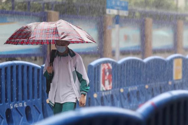 @广州天气发布提醒：多区雷雨大风和暴雨预警生效！赴考、上班注意安全
