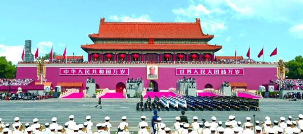 参加阅兵的“硬汉”女兵，3次转岗，岗岗精彩！