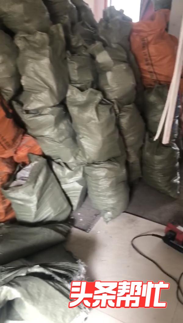 长沙一租客改建房屋留下“施工现场”后失联,房东打开门惊呆了! 长沙一租客改建房屋留下“施工现场”后失联,房东打开门惊呆了!