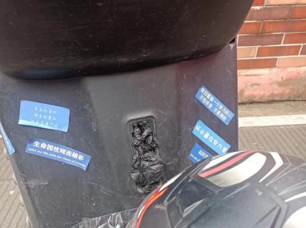 对话骑送餐车去高考的外卖小哥：不需要资助，希望有学校接纳复读