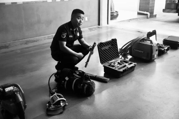 汪磊,很难过以这样的方式认识你…… 汪磊,很难过以这样的方式认识你……