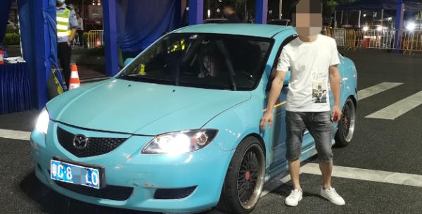 珠海男子嫌女友的奥迪车太素，竟花10万搞“大整容”！刚开出门就被……