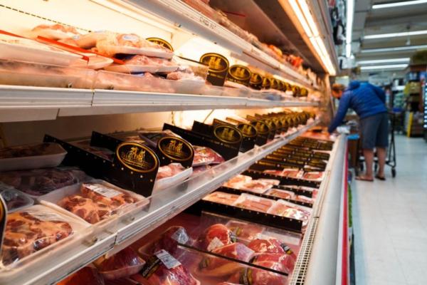 物价普遍上涨导致民众生活成本激增,美国总统约瑟夫·拜登领导的政府