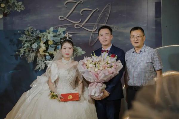 感动全场，民警婚礼现场惊现特殊“贺礼”