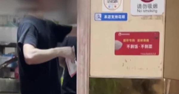 用嘴尝粥、徒手抓食物…网红粥店后厨曝光！记者走访广州门店→