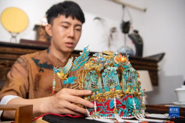 重庆小伙辜国强：传承中国传统手工艺