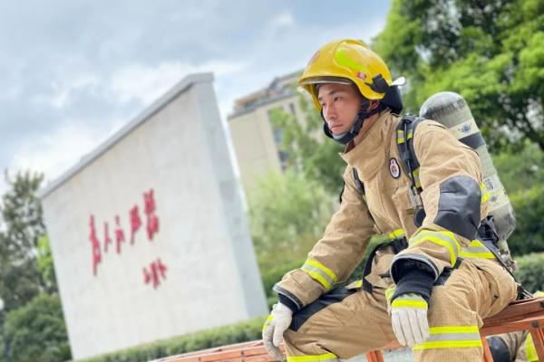 送别！缅怀！毛景荣、刘泽军！