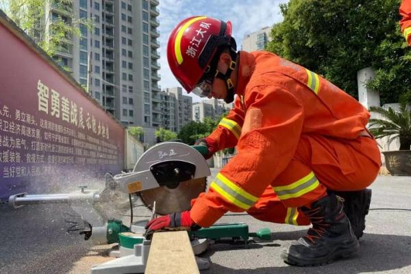 送别！缅怀！毛景荣、刘泽军！