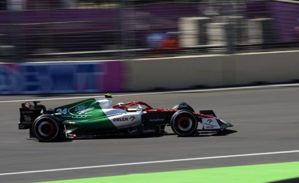 F1阿塞拜疆站维斯塔潘冠军 周冠宇因赛车故障退赛