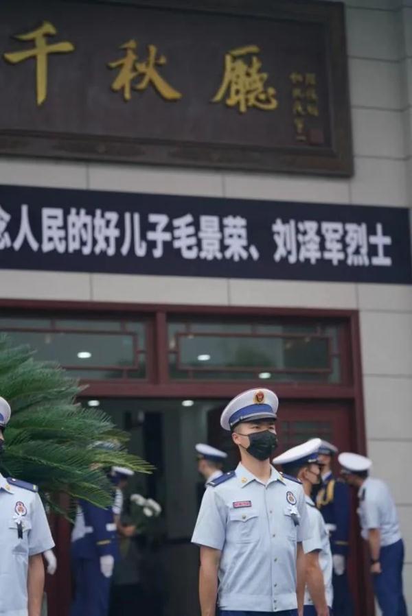 批准为烈士，追记一等功！今天，痛别两位救火英雄！