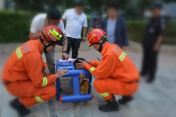 看着都疼!柳州幼童手臂都凹了,小心这些地方“吃小孩” 看着都疼!柳州幼童手臂都凹了,小心这些地方“吃小孩”