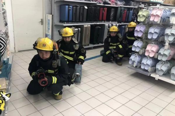 送别！缅怀！毛景荣、刘泽军！