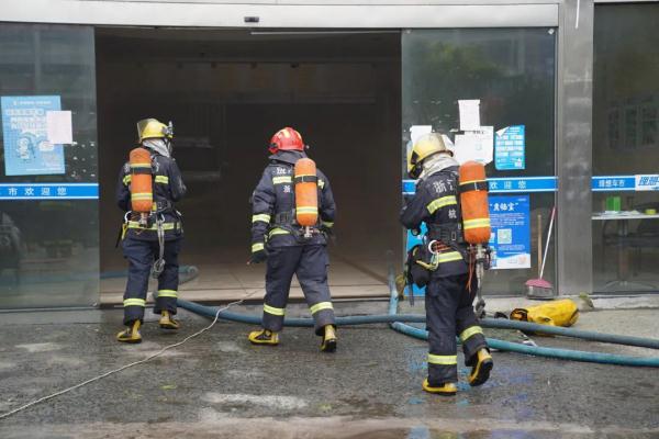 送别！缅怀！毛景荣、刘泽军！