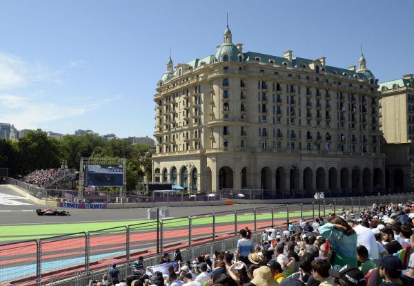 F1阿塞拜疆站维斯塔潘冠军 周冠宇因赛车故障退赛