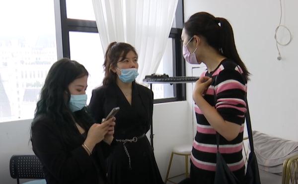 说好的“粉嫩嘟嘟唇”, 结果变成又肿又歪的“猪大肠”!美容院回复…… 说好的“粉嫩嘟嘟唇”, 结果变成又肿又歪的“猪大肠”!美容院回复……