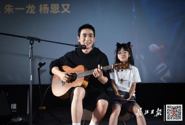 朱一龙回武汉了！这次，是为了“人生大事”