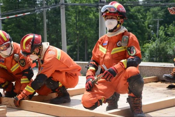 送别！缅怀！毛景荣、刘泽军！