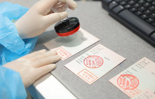 上海爷叔累计献血20余次，他说“献血是生活中的‘小乐惠’”……