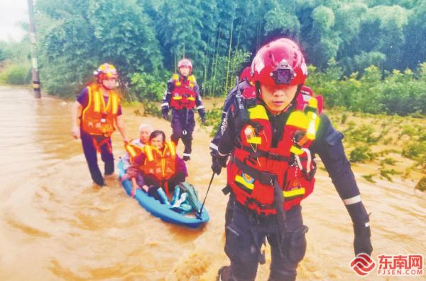 预警继续发布！福建多地“汛”速行动，全力守护！