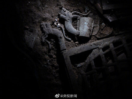 三星堆顶尊小人拥有倒三角身材 三星堆顶尊小人拥有倒三角身材