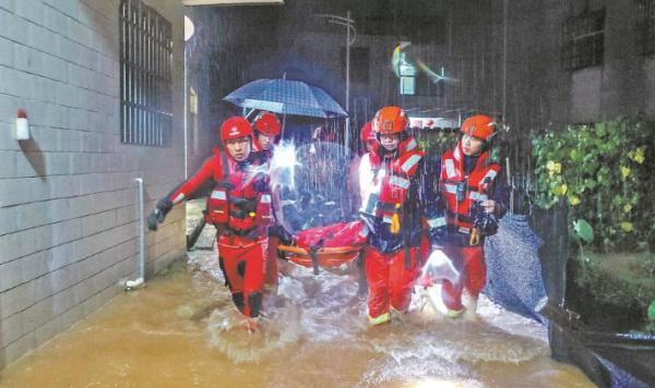 预警继续发布！福建多地“汛”速行动，全力守护！