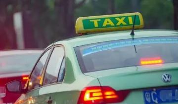 九月大男婴被热汤淋下,全身烫伤!妈妈含泪急奔上珠海大道…… 九月大男婴被热汤淋下,全身烫伤!妈妈含泪急奔上珠海大道……