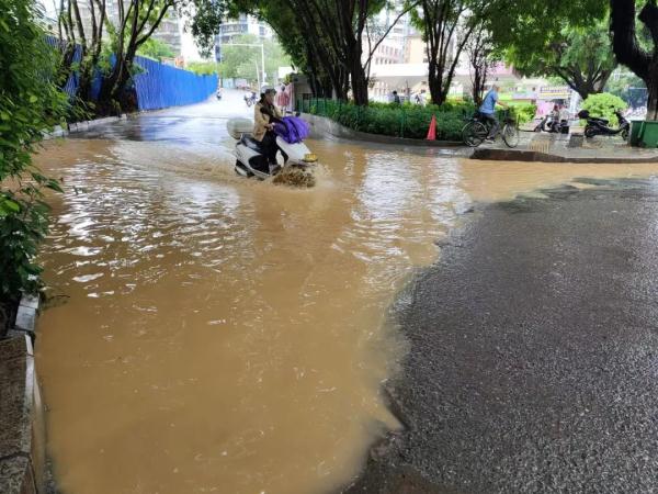 暴雨致部分乡镇遇洪涝 梧州启动Ⅲ级防洪应急响应