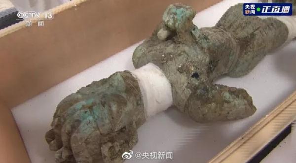 三星堆惊现造型独特、工艺复杂的青铜神坛