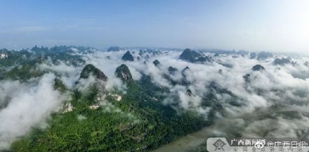 桂林漓江雨后现烟雨美景