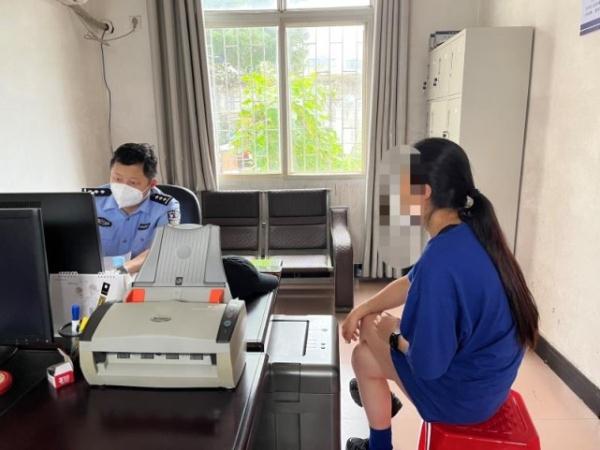 别侥幸！女子高铁上犯烟瘾后吸一口电子烟，500元没了