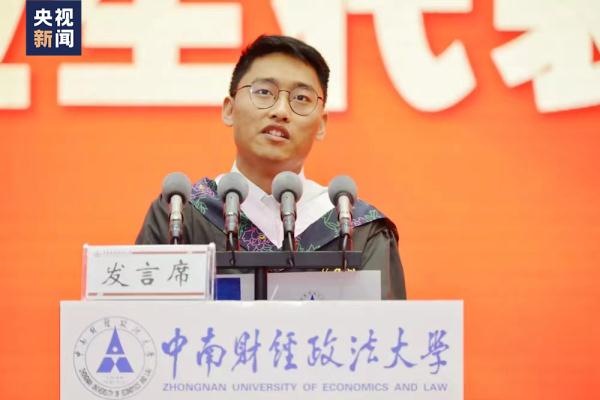 大凉山小伙的6000字论文致谢，刷屏！