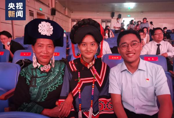 大凉山小伙的6000字论文致谢，刷屏！