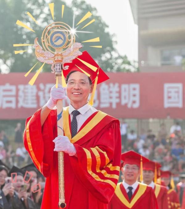 毕业典礼上，“神秘学术力量”终于出现了！