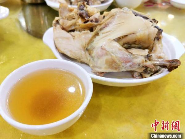 广东侨乡台山“炖鸡汁”为考生赋能