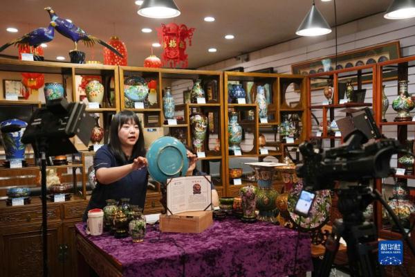 新华全媒+丨北京：直播促销月助力复商复市