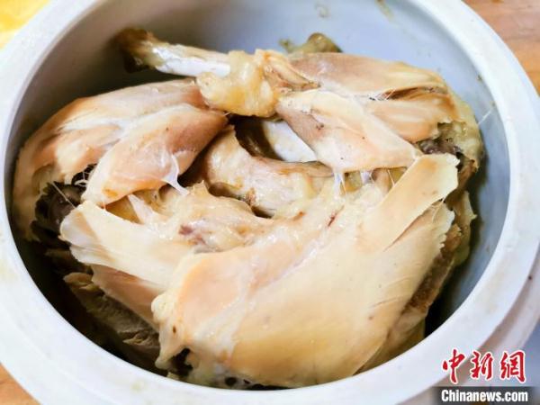 广东侨乡台山“炖鸡汁”为考生赋能