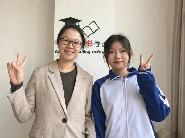 高中毕业时那些想删掉的丑照,还好留到了现在…… 高中毕业时那些想删掉的丑照,还好留到了现在……