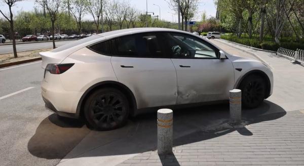 玩“套路”？北京这些司机办完事回来，车“不见”了