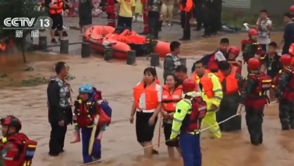 中央气象台今天继续发布暴雨黄色预警 南方多地已遭遇洪水