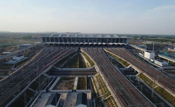 郑州航空港站明日开通运营 将进一步提升郑州铁路客运枢纽功能