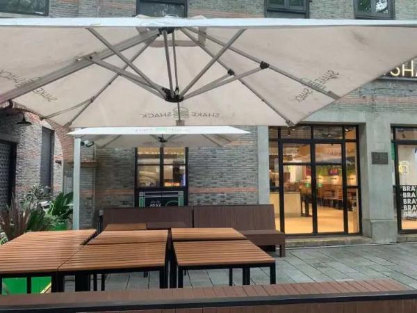 上海这些地方已经恢复堂食了！想要进店吃饭，先做这件事→