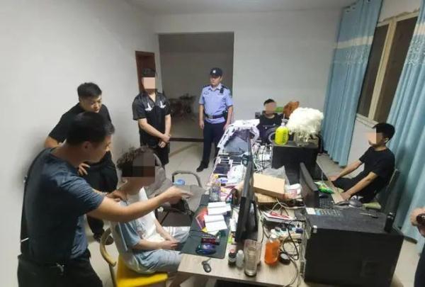 捣毁电诈窝点:团伙专骗外国人,一分钱没赚倒赔好几千 捣毁电诈窝点:团伙专骗外国人,一分钱没赚倒赔好几千