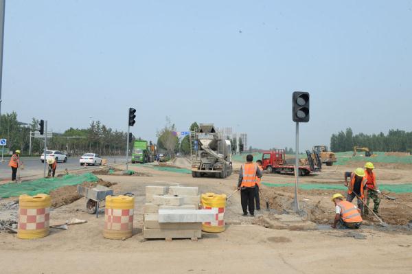 河北白沟新城:改造提升城市道路 河北白沟新城:改造提升城市道路