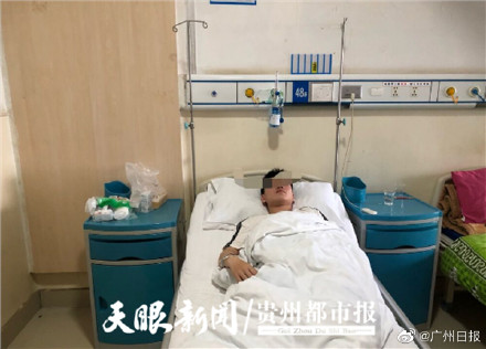 男子将妻子按倒在地卡住脖子,过路高二男生伸出援手被打伤入院 男子将妻子按倒在地卡住脖子,过路高二男生伸出援手被打伤入院