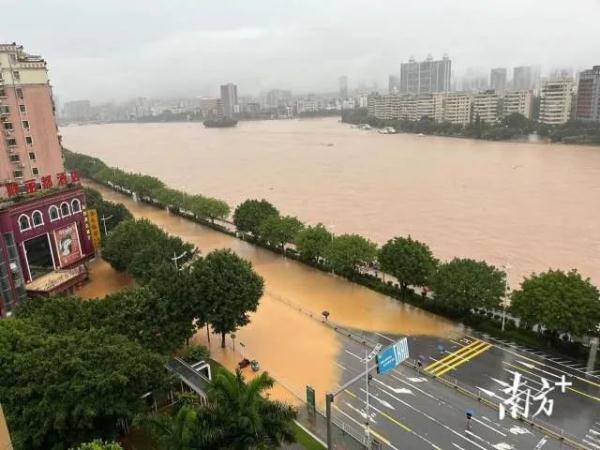 最高级别响应！这三地紧急通知：今天停课