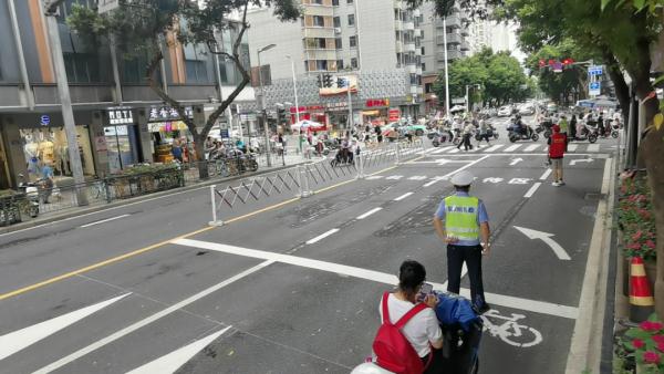 福州人注意！这个路口增加了专用信号灯，非机动车可以直接左拐！