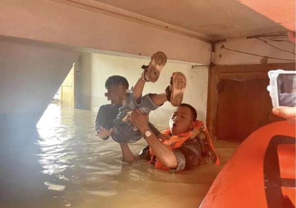 珠江流域北江预计将发生特大洪水，广东启动防汛Ⅰ级响应！直击多地救灾现场→